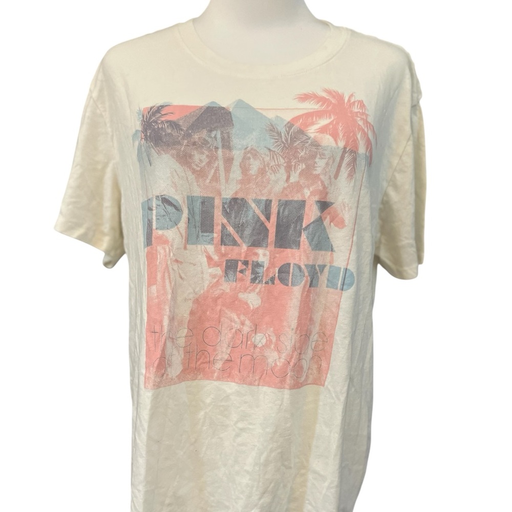 Pink Floyd Cream and pink soft cotton tee. Collectors item, size medium.